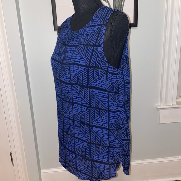 Lucky Brand Tops - COPY - 🖤Blue & black long sleeveless shirt🖤